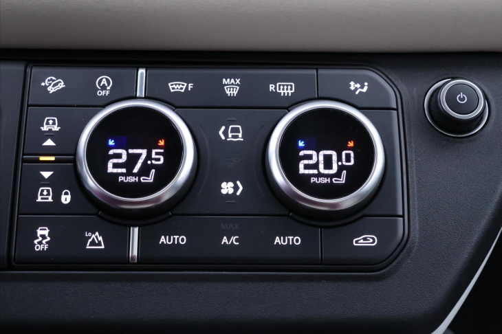 Land Rover Defender 2,0 D240 177kW Aut. AWD Tažné