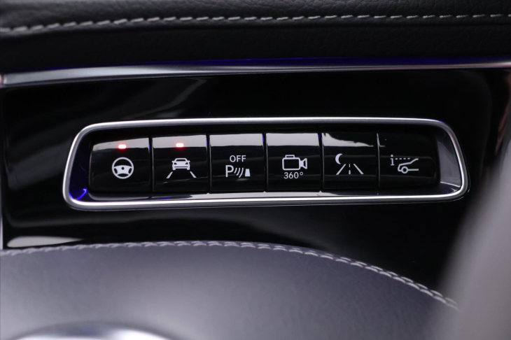 Mercedes-Benz Třídy S 5,5 S 63 4x4 AMG Coupe