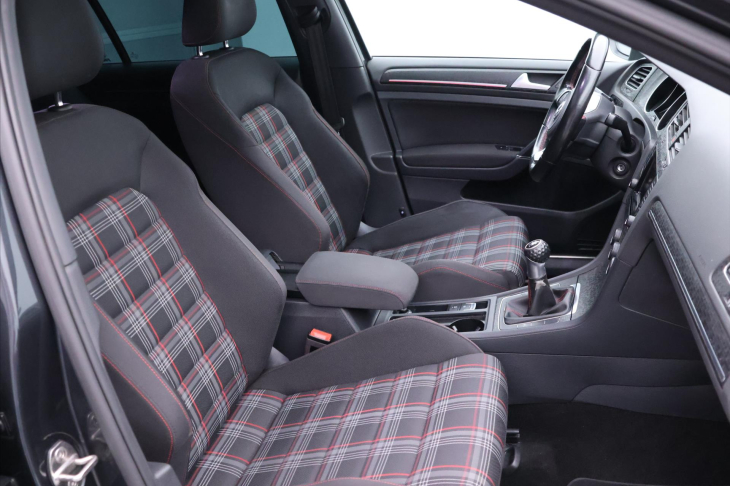 Volkswagen Golf 2,0 TSI 169kW GTI Performance