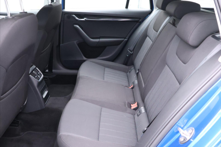 Škoda Octavia 1,6 TDI 85kW Style Tempomat