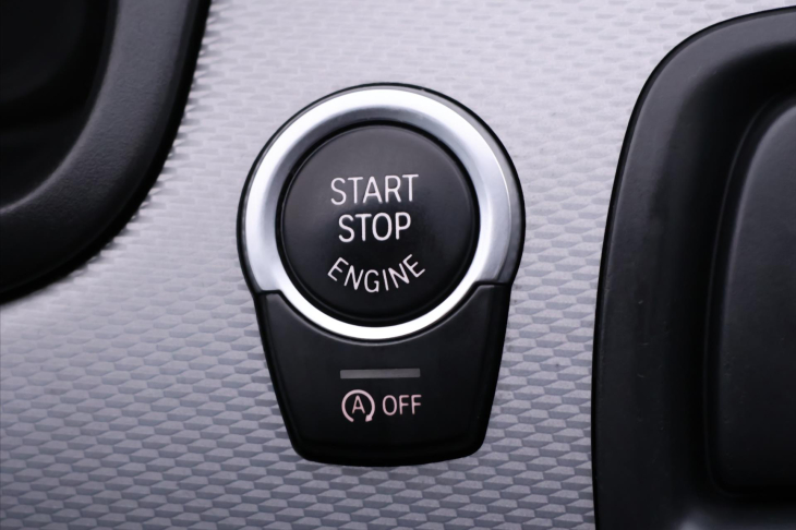 BMW Řada 5 2,0 520d 135kwPanorama Navi