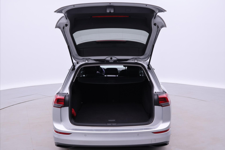 Volkswagen Golf 1,5 TSI 110kW DSG CZ 1.Maj DPH