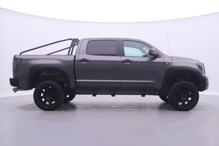 Toyota Tundra 5,7 V8 HEMI 285kW 4x4