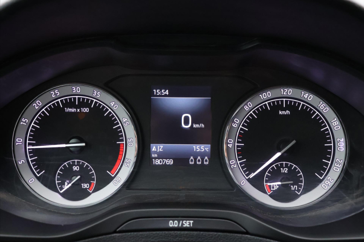 Škoda Karoq 2,0 TDI 110kW Style Tažné LED