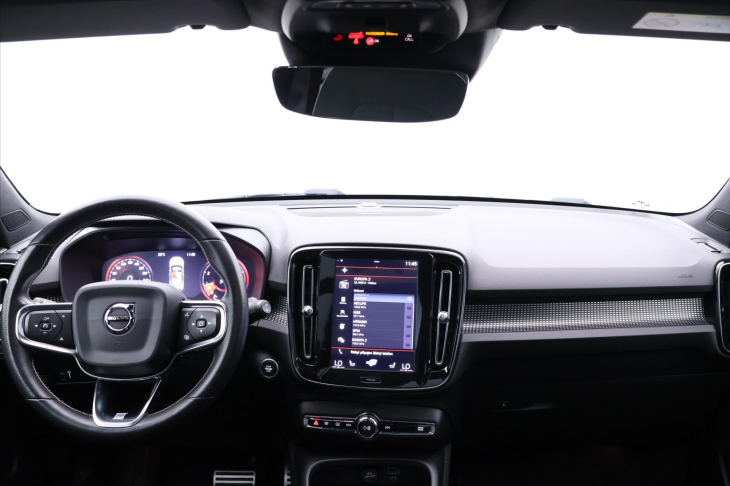 Volvo XC40 2,0 182KW R-DESIGN Kamera DPH