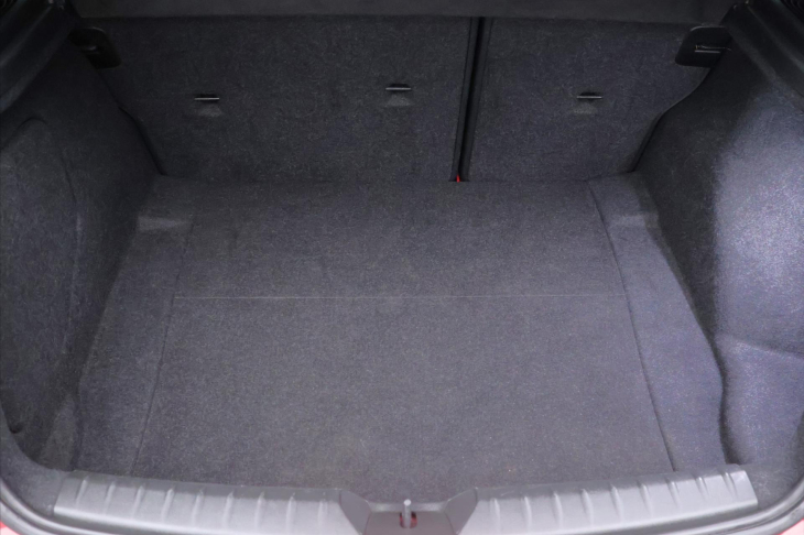 BMW Řada 1 1,6 116i 100kW Aut. Sport Xenon