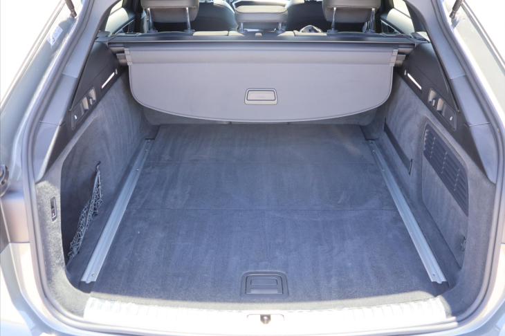 Audi A6 Avant 2,0 40 TDI Quattro S-Line DPH
