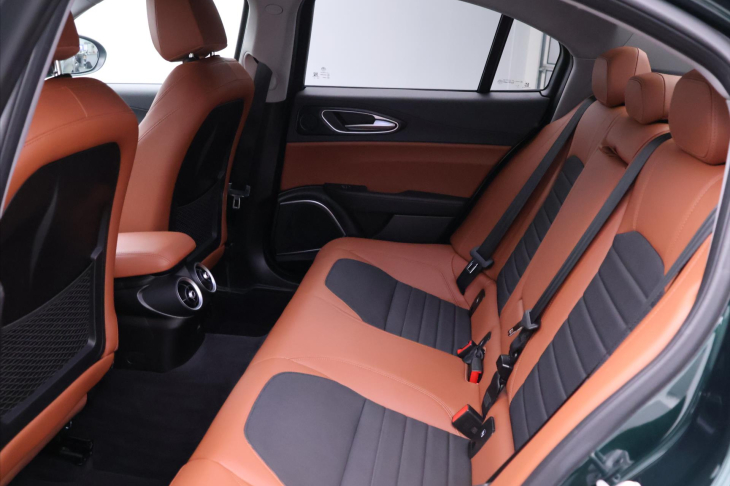 Alfa Romeo Giulia 2,0 T 148kW Aut. CZ Super DPH