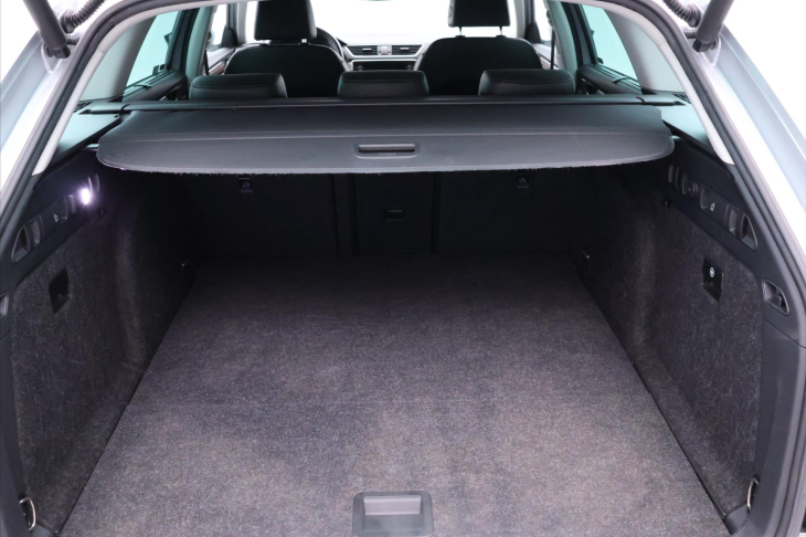 Škoda Superb 2,0 TDI 140kW DSG Scout 4x4 CZ