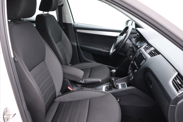 Škoda Octavia 1,6 TDI 85kW CZ Ambition DPH