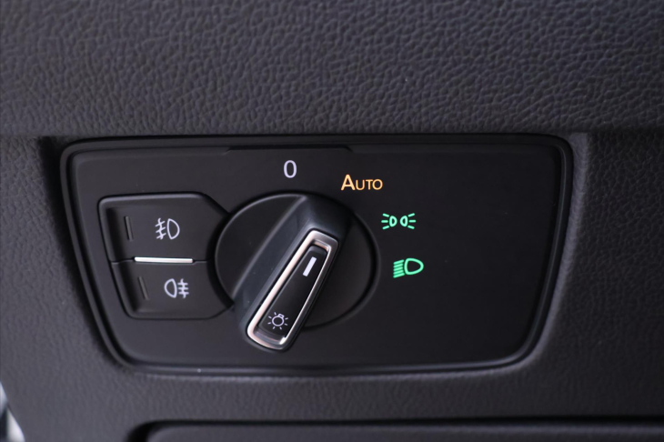 Volkswagen Passat 1,5 TSI DSG R-line Matrix DPH