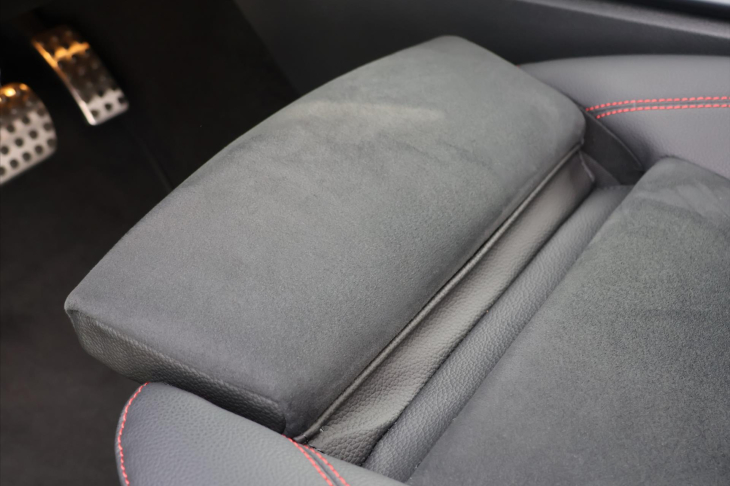 Mercedes-Benz GLB 2,0 200d 4MATIC AMG Premium+