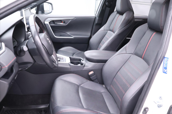Toyota RAV4 2,5 Plug-In 136kW 4WD CZ DPH