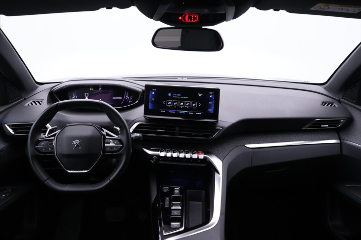 Peugeot 5008 1,2 PT Aut. Allure 7-Míst DPH