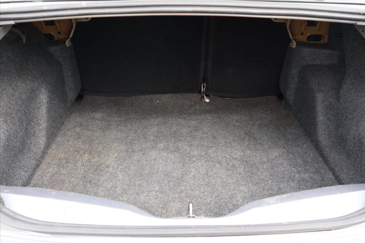 Citroën C-Elysée 1,2 PT Selection Navi 1.Maj