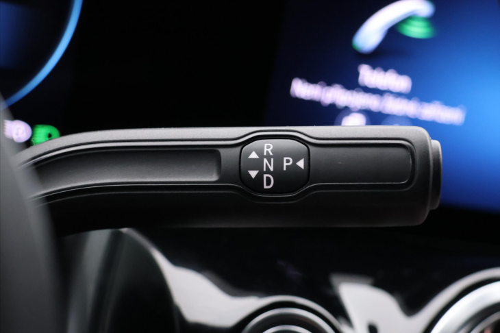 Mercedes-Benz GLA 2,0 220d 140kW 4Matic CZ LED