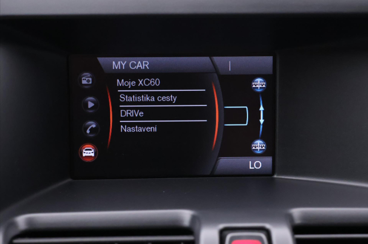 Volvo XC60 2,0 D3 100kW Serv.Kniha