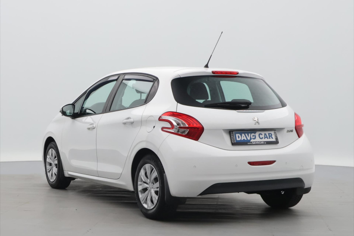 Peugeot 208 1,0 i 50kW Klimatizace