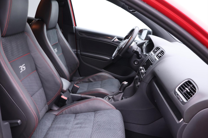 Volkswagen Golf 2,0 GTI 173kW BullX Edition 35