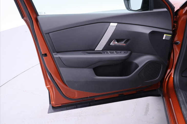 Citroën C4 1,2 PT 96kW Shine Aut Kůže HUD
