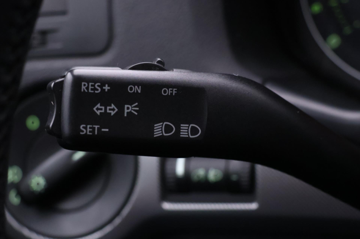 Škoda Octavia 1,6 i 75kW Elegance Tempomat