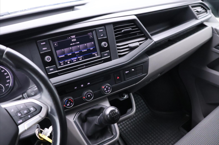 Volkswagen Transporter 2,0 TDI 110kW 9-Míst CZ DPH