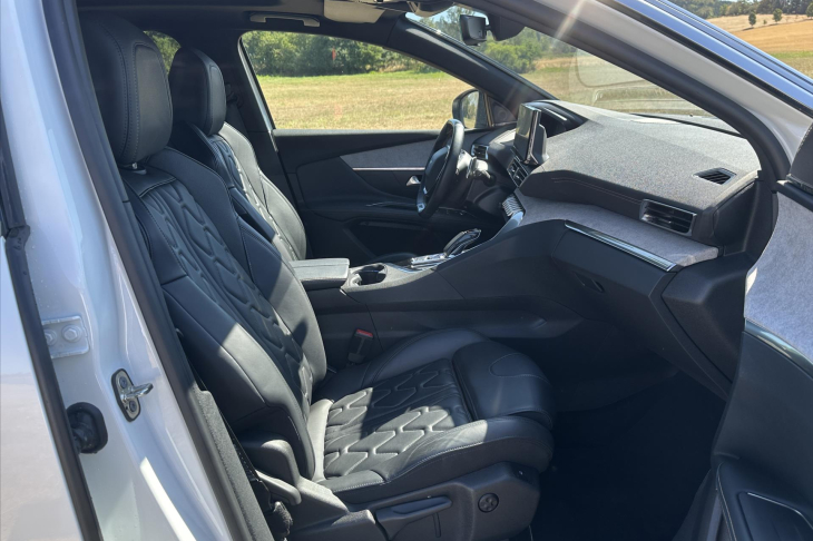 Peugeot 3008 1,6 PureTech 133kW Automat GT