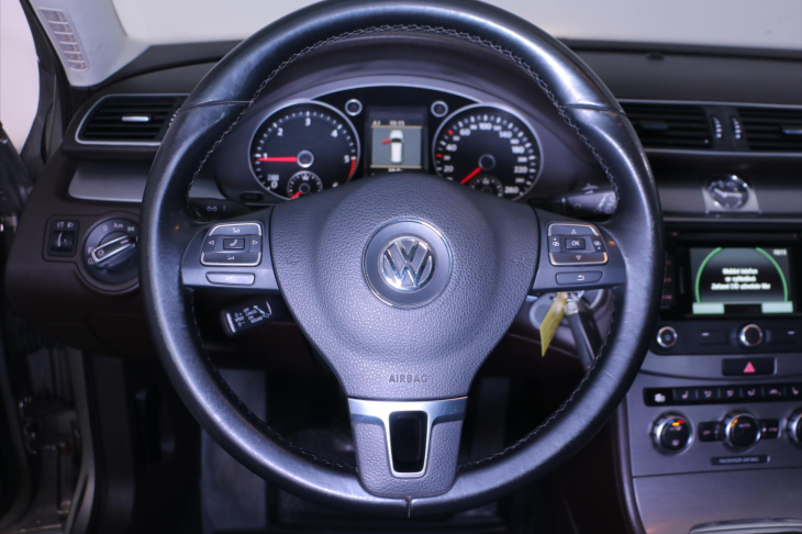 Volkswagen Passat 2,0 TDI 103kW Comfort Navi Kůže