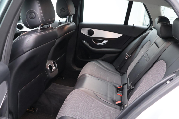 Mercedes-Benz Třídy C 2,1 220d 125kW Aut. LED