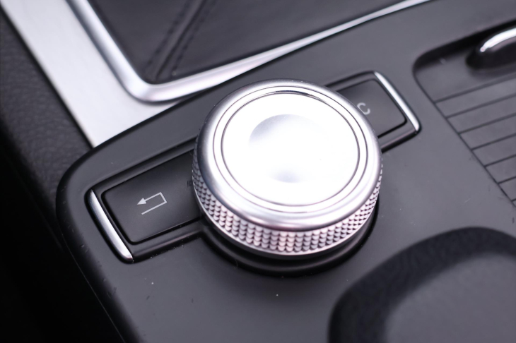 Mercedes-Benz Třídy E 2,2 CDI 125kW Elegance Cabrio