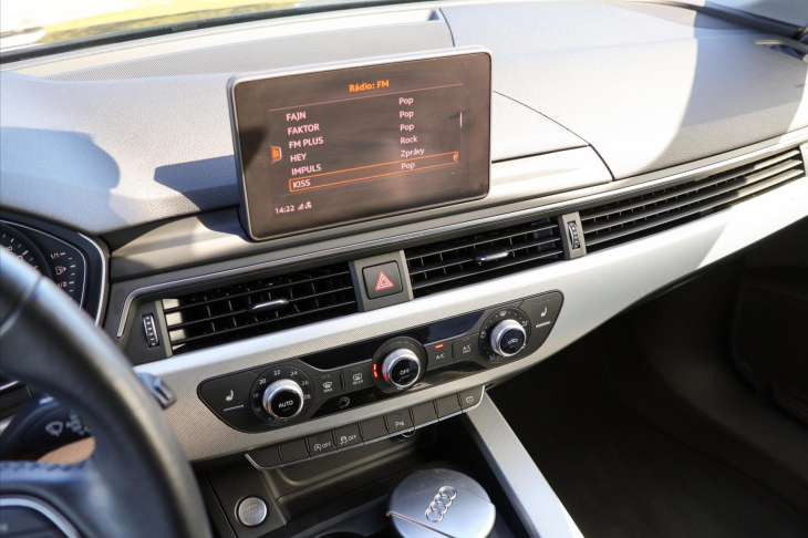 Audi A4 2,0 TDI 110kW Sport Navi Xenon