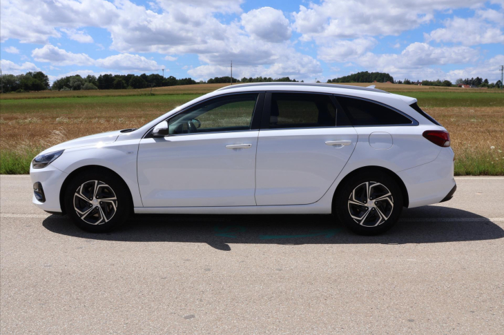 Hyundai i30 1,5 T-GDI 117kW Family Smart