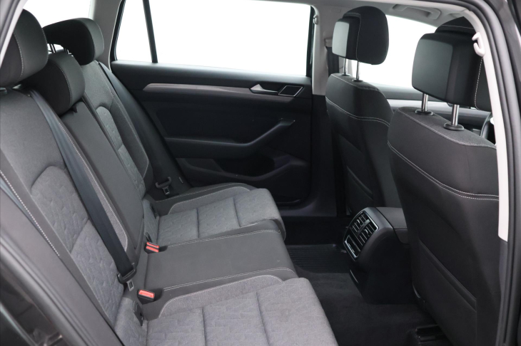 Volkswagen Passat Variant 1,5 TSI EVO 110kW Klima CZ DPH