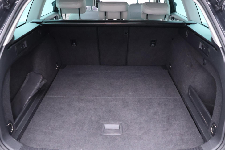 Volkswagen Passat 2,0 TDI CZ Elegance Kůže DPH