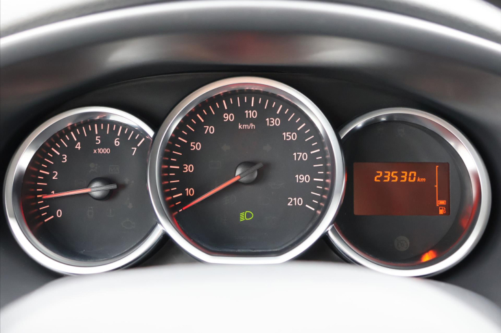 Dacia Logan 1,0 SCe Klimatizace CZ