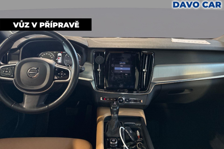 Volvo V90 2.0 D3 110kW Momentum LED