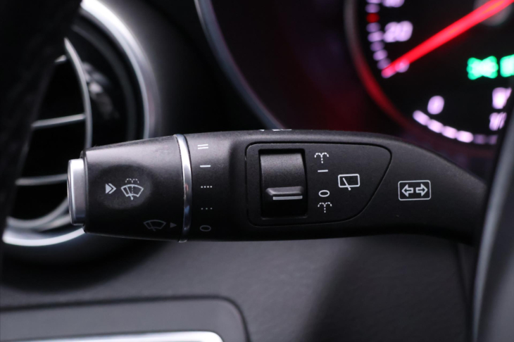 Mercedes-Benz Třídy C 2,2 250d 150kW Aut. LED
