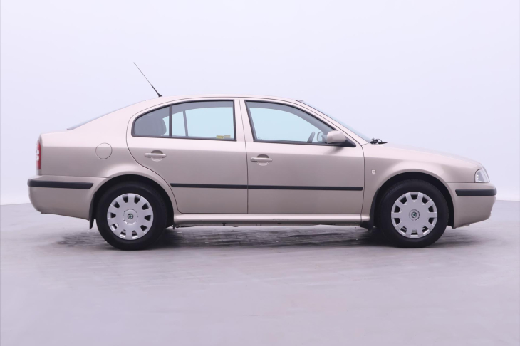 Škoda Octavia 1,6 i 75kW CZ Serv.Kniha