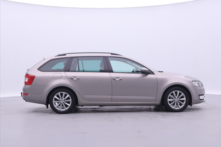 Škoda Octavia 1,6 TDI 77kW Elegance Tažné CZ