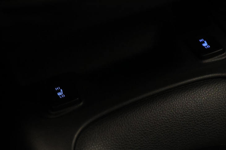 Toyota Corolla 1,8 HB Active Aut. DPH CZ 1.Maj.