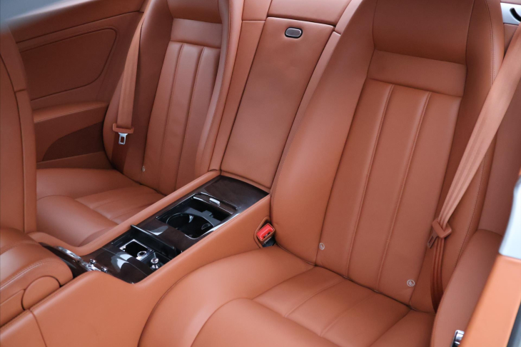 Bentley Continental GT 6,0 i W12 412kW Serviska DPH