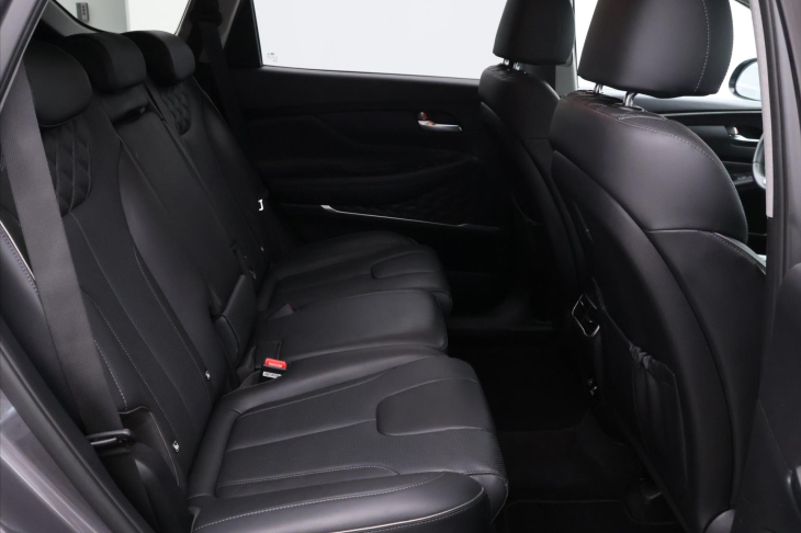 Hyundai Santa Fe 2,2 CRDi 142kW Style DCT CZ DPH