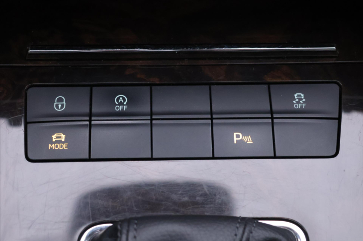 Škoda Octavia 1,8 TSI DSG Elegance4x4 Canton