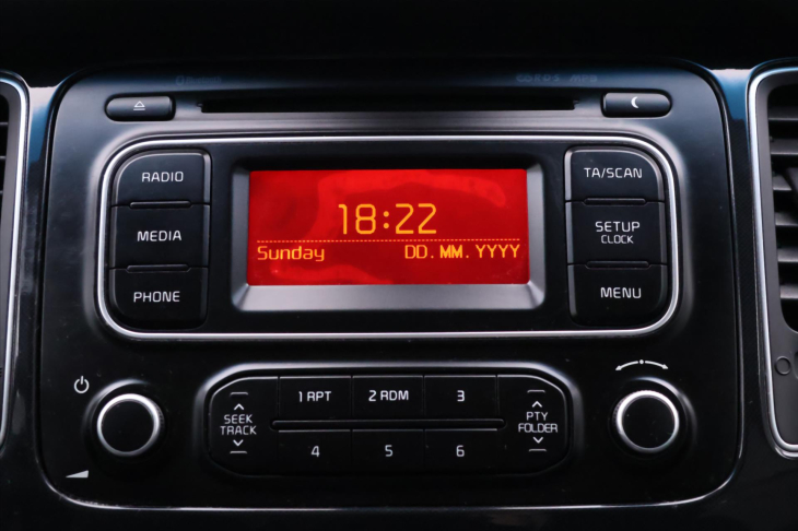 Kia Carens 1,7 CRDi 85kW CZ Comfort 2.Maj