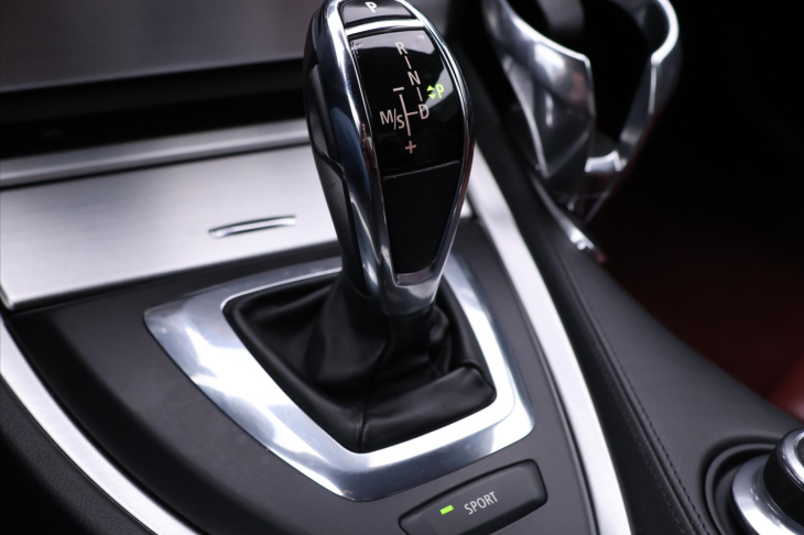 BMW Řada 6 3,0 635da 210kW CZ Kůže