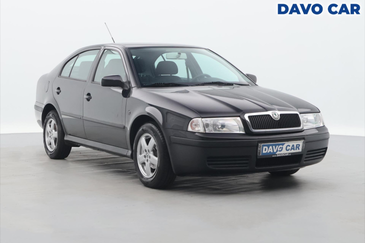 Škoda Octavia 1,6 MPI 75kW Tour Klima 2.Maj