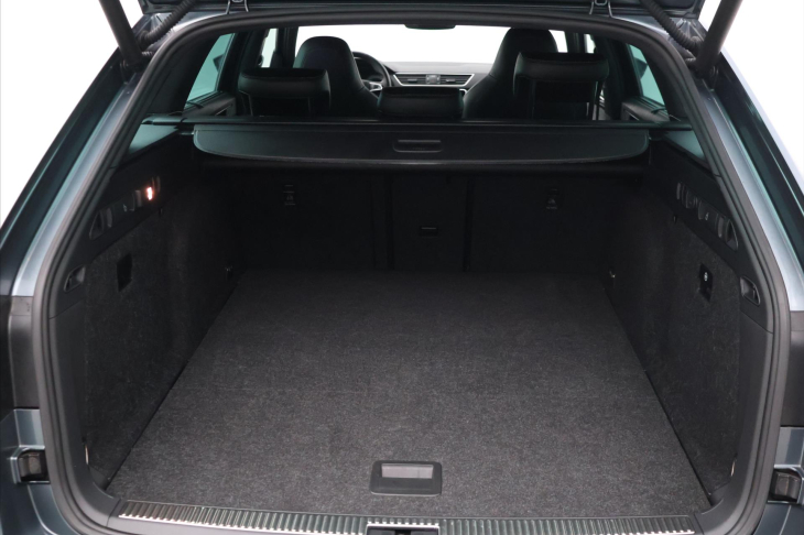 Škoda Superb 2,0 TDI 140kW DSG Sportline 4x4
