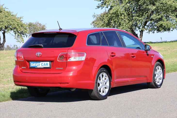 Toyota Avensis 2,2 D-4D 110kW Xenon Kessy