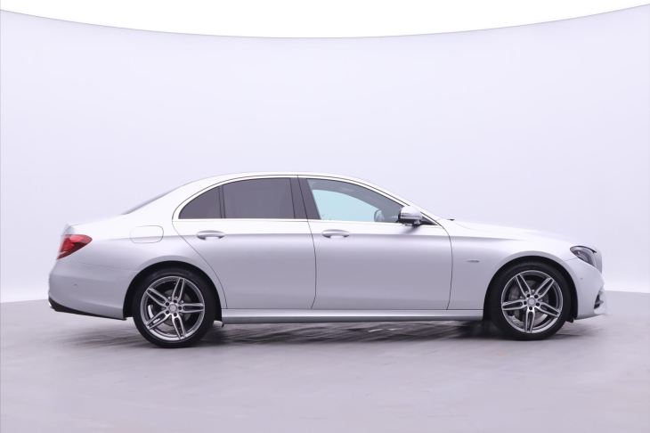 Mercedes-Benz Třídy E 2,0 220d 143kW AMG Burmester