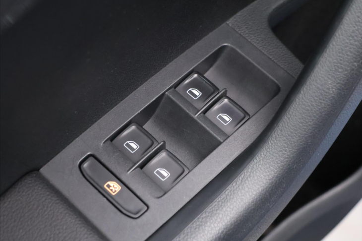 Škoda Octavia 2,0 TDI 135kW RS CR Aut.klima